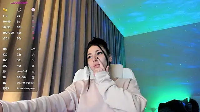 VickyBooXXX online show from December 1, 7:04 pm