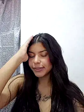 Angela Sophie online show from November 6, 7:40 pm