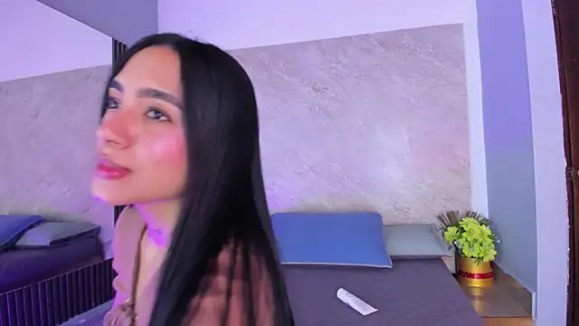 Snapshot of Estefy_gomez09 chatting on June 11, 1:41 pm Estefy gomez09 online show from June 11, 1:41 pm