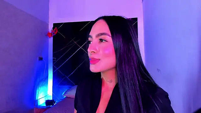 Snapshot of Estefy_gomez09 chatting on June 1, 1:11 pm Estefy gomez09 online show from June 1, 1:11 pm