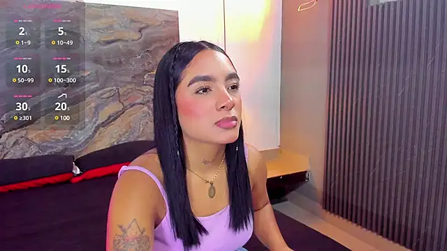 Snapshot of Estefy_gomez09 chatting on March 13, 3:33 am Estefy gomez09 online show from March 13, 3:33 am