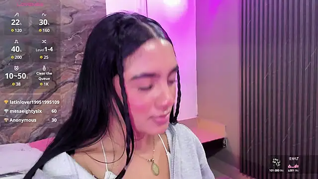 Snapshot of Estefy_gomez09 chatting on March 14, 9:46 am Estefy gomez09 online show from March 14, 9:46 am