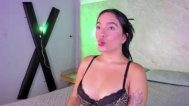 Snapshot of Estefy_gomez09 chatting on September 19, 9:52 pm Estefy gomez09 online show from September 19, 9:52 pm