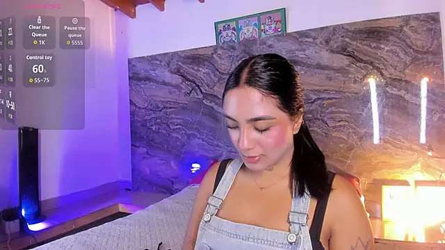 Snapshot of Estefy_gomez09 chatting on May 24, 12:16 pm Estefy gomez09 online show from May 24, 12:16 pm