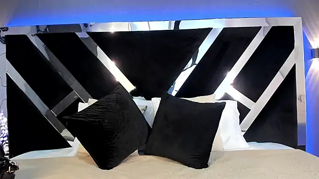 AliDiaz  online show from May 7, 6:44 pm