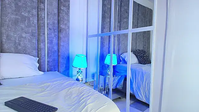 AliDiaz  online show from February 2, 8:41 pm