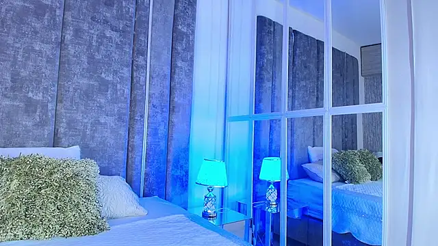 AliDiaz  online show from April 4, 6:47 pm