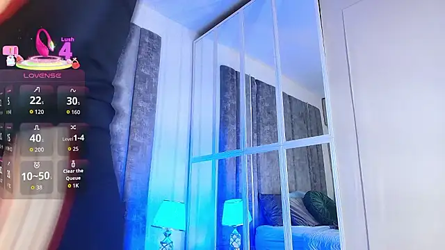 AliDiaz  online show from March 24, 7:14 pm