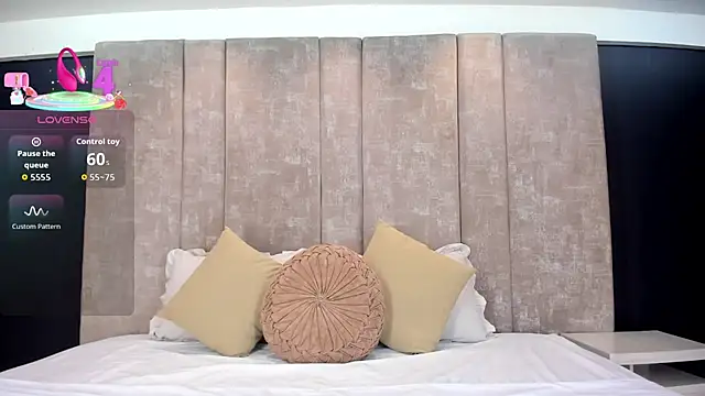 AliDiaz  online show from March 28, 6:31 pm