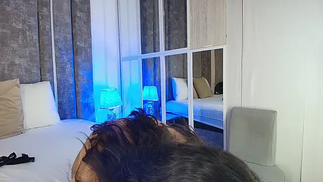 Snapshot of AliDiaz_ chatting on July 16, 7:11 pm AliDiaz online show from July 16, 7:11 pm