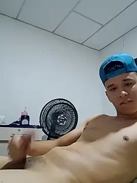 arevalo1124 online show from February 3, 11:47 pm