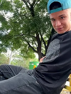 arevalo1124 online show from October 7, 9:16 pm