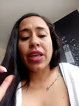 Snapshot of kamila_lovee chatting on March 19, 7:17 pm kamila lovee online show from March 19, 7:17 pm