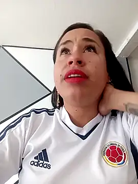 Snapshot of kamila_lovee chatting on March 20, 4:31 pm kamila lovee online show from March 20, 4:31 pm