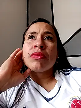 Snapshot of kamila_lovee chatting on March 20, 7:35 pm kamila lovee online show from March 20, 7:35 pm