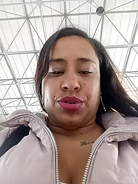 Snapshot of kamila_lovee chatting on September 15, 3:23 pm kamila lovee online show from September 15, 3:23 pm