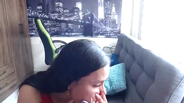 kamila lovee online show from November 11, 7:30 pm