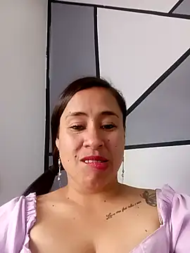 Snapshot of kamila_lovee chatting on March 7, 6:54 pm kamila lovee online show from March 7, 6:54 pm