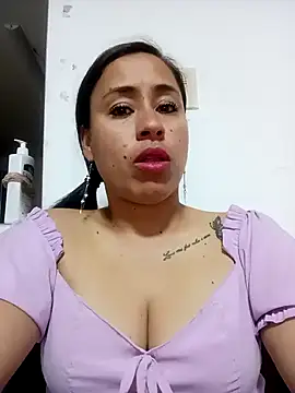 Snapshot of kamila_lovee chatting on March 7, 9:59 pm kamila lovee online show from March 7, 9:59 pm