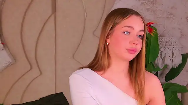 EvansLover online show from November 12, 8:56 pm