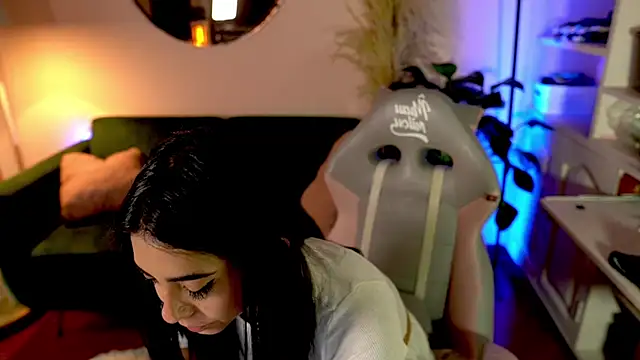 Snapshot of tattoo_ninja_kittyy chatting on November 21, 7:35 pm tattoo ninja kittyy online show from November 21, 7:35 pm