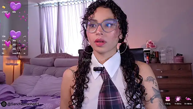 Snapshot of Marivimichel1 chatting on October 18, 7:05 pm Marivimichel1 online show from October 18, 7:05 pm