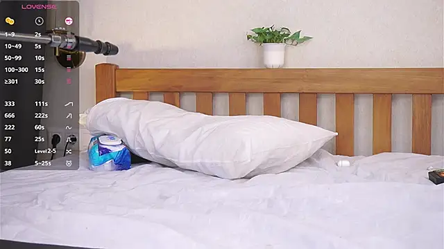 OdetteAven online show from November 19, 4:07 pm