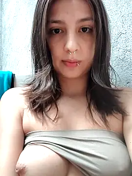 Maiden-Hot online show from April 2, 9:10 pm