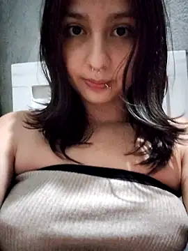 Maiden-Hot online show from April 5, 8:10 am