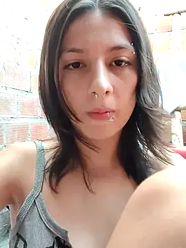 Maiden-Hot online show from November 15, 7:18 pm