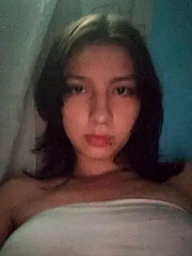 Snapshot of Maiden-Hot chatting on March 4, 1:06 pm Maiden-Hot online show from March 4, 1:06 pm