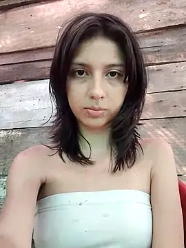 Snapshot of Maiden-Hot chatting on March 8, 8:14 pm Maiden-Hot online show from March 8, 8:14 pm