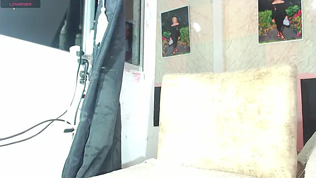 k stormi  online show from November 30, 1:06 am