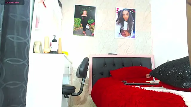 k stormi  online show from April 23, 12:06 am