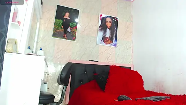 k stormi  online show from April 23, 4:52 pm