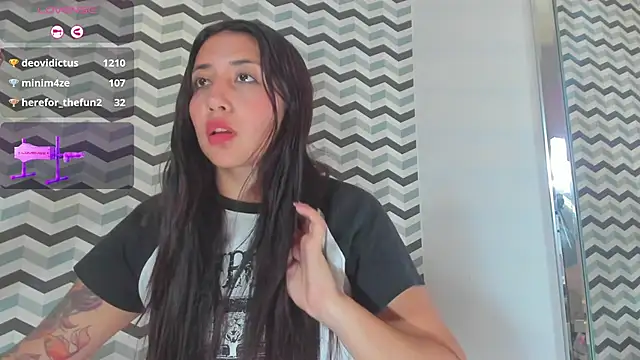 Snapshot of CALANTHELOVE1 chatting on March 13, 5:43 am CALANTHELOVE1 online show from March 13, 5:43 am