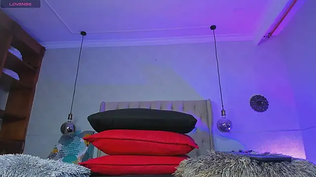 amanda29 online show from February 6, 7:10 pm