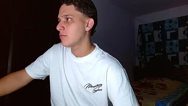 Snapshot of Thomas_May4rs chatting on November 6, 8:07 am Thomas May4rs online show from November 6, 8:07 am