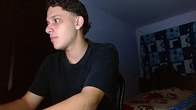 Snapshot of Thomas_May4rs chatting on November 7, 1:21 am Thomas May4rs online show from November 7, 1:21 am