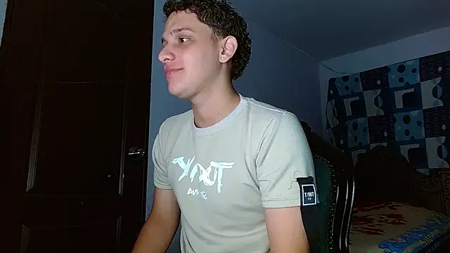 Snapshot of Thomas_May4rs chatting on November 5, 12:58 am Thomas May4rs online show from November 5, 12:58 am