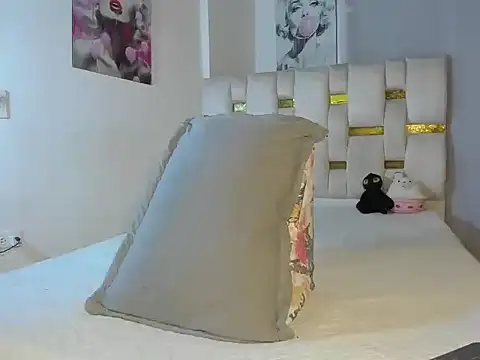 Snapshot of beautiful_doll088 chatting on November 4, 12:03 am beautiful doll088 online show from November 4, 12:03 am