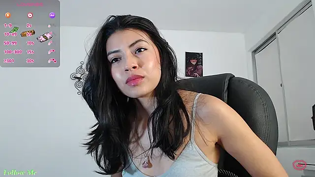 Snapshot of ellajonz chatting on June 20, 11:54 pm ellajonz online show from June 20, 11:54 pm