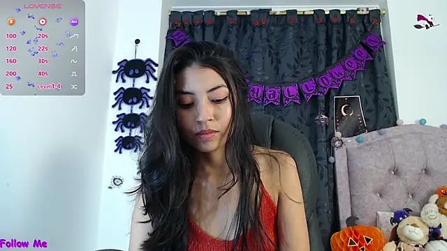 ellajonz online show from October 8, 12:34 am