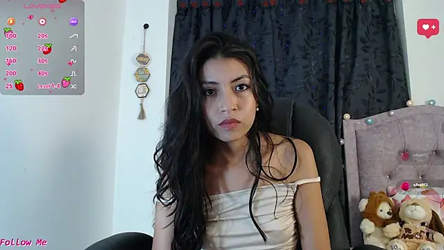 ellajonz online show from November 14, 10:46 pm