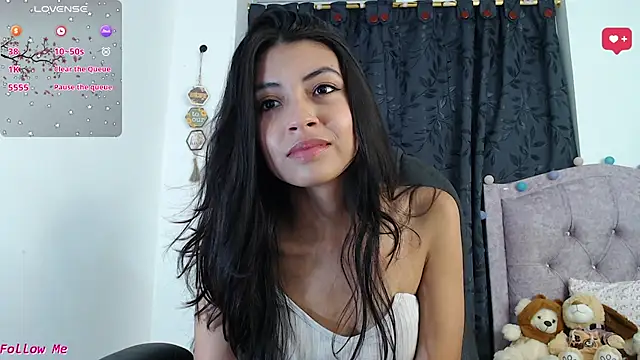 ellajonz online show from November 7, 12:15 am