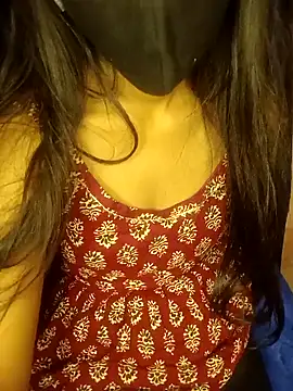 Snapshot of angel-cinderella chatting on February 9, 12:39 am angel-cinderella online show from February 9, 12:39 am