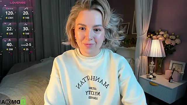 Nikki Kai online show from October 9, 1:06 am