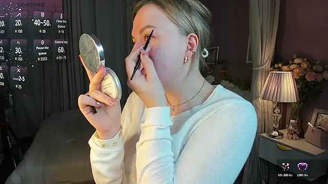 Nikki Kai online show from November 17, 12:25 am