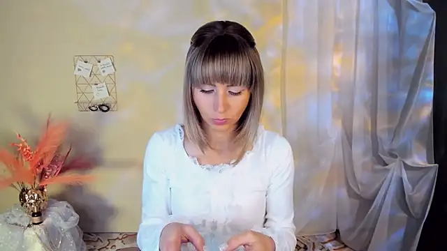 Snapshot of CharmBianca chatting on October 12, 12:39 pm CharmBianca online show from October 12, 12:39 pm