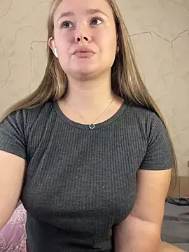 Snapshot of CaramelleSugar chatting on February 2, 2:02 pm CaramelleSugar online show from February 2, 2:02 pm